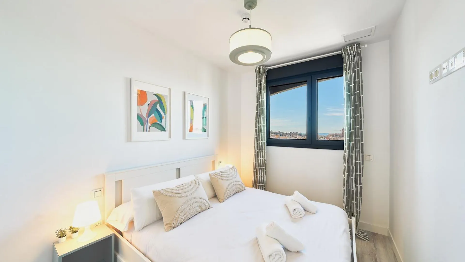 Malaga Skyline By Lovely Rentals Lejlighed